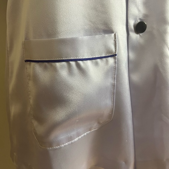 Custom made silk pajama 
Size small - Picture 3 of 6